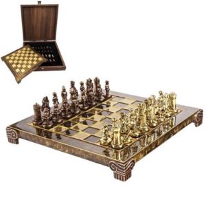 Ainutlaatuiset bysanttilaiset metalliset shakkipalat