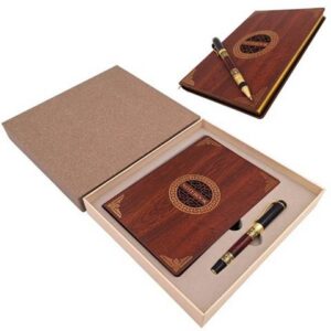 Premium gaveæske – A5 trænotesbog med pen – EE2