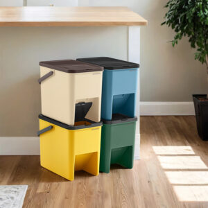 SONGMICS 4-piece trash can set, 20 L each, with stickers