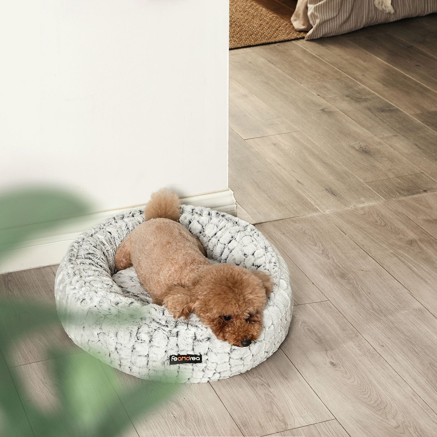 Feandrea dog bed Ø 58.5 cm made of soft plush - Image 5